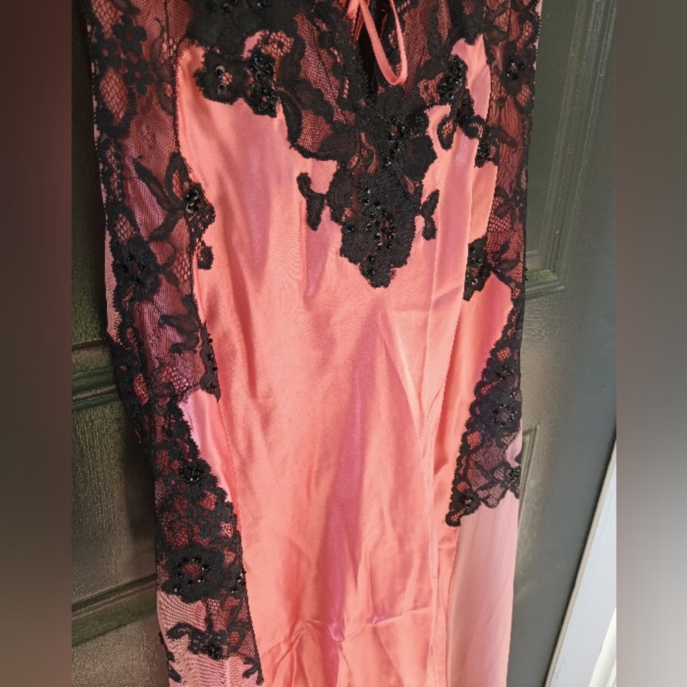 Jacalyn Bennett Fredericks of Hollywood Nightgown Lace 100% Silk Pink/Peach Blk - Picture 3 of 14
